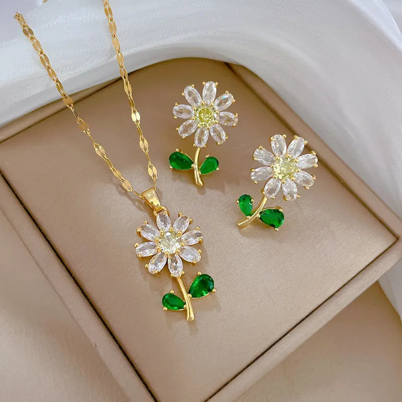 Classic Green Leaf Flower Necklace and Earrings Set Light Luxury